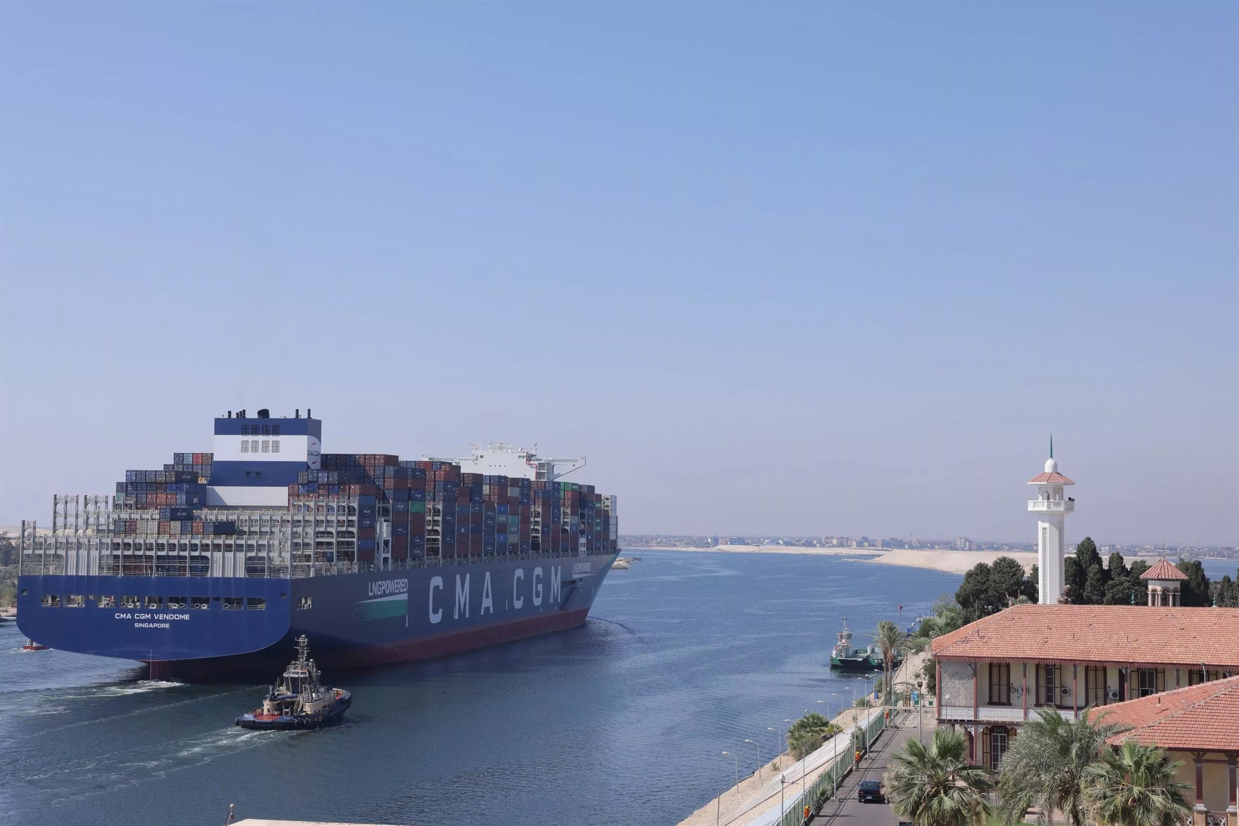 سفينة الحاويات العملاقة CMA CGM VENDOME