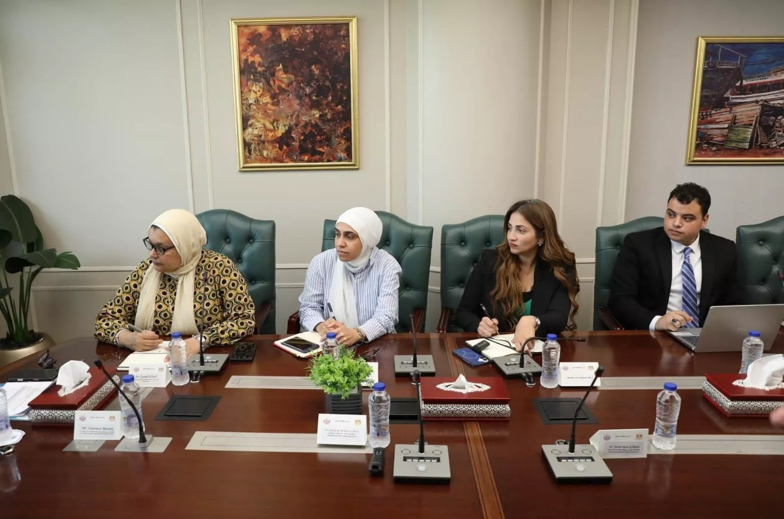 وزير الصحة يجتمع مع ممثلي شركة Science Ajeer