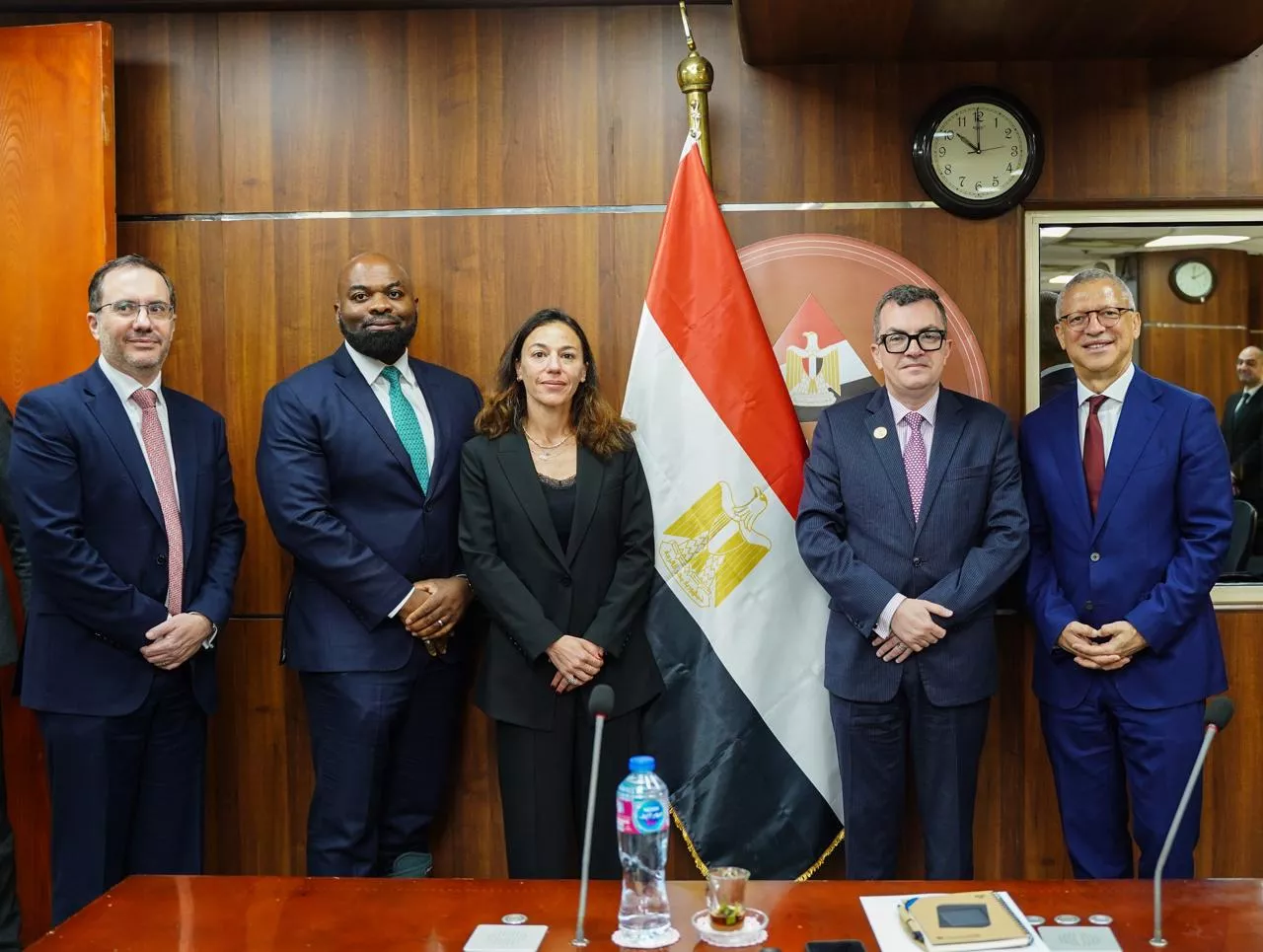 وزير التخطيط يجتمع مع الرئيس التنفيذي لمؤسسة الاستثمار البريطانية الدولية 