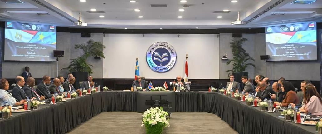وزير الاستثمار يشارك في مائدة مستديرة لتعميق التعاون الاستثماري والتجاري