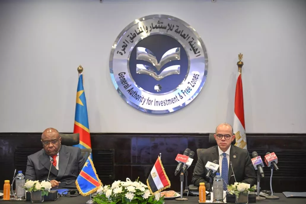 وزير الاستثمار يشارك في مائدة مستديرة لتعميق التعاون الاستثماري والتجاري