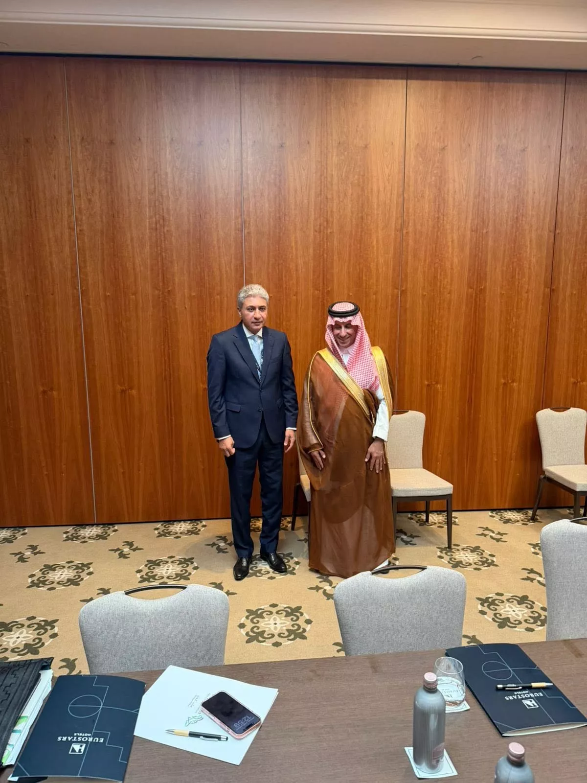 وزير السياحة والآثار مع نظيره السعودي