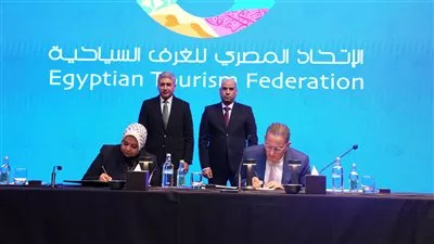 إطلاق مبادرة لتيسير إجراءات استصدار تراخيص عمل الأجانب بالمنشآت السياحية