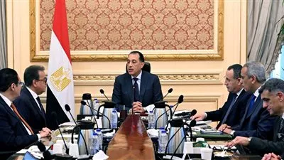 رئيس الوزراء يتابع مستجدات الموقف التنفيذي لمستشفى «500500»