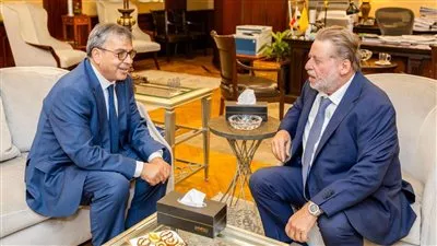 محافظ البنك المركزي المصري يبحث مع نظيره التونسي أوجه التعاون المشترك