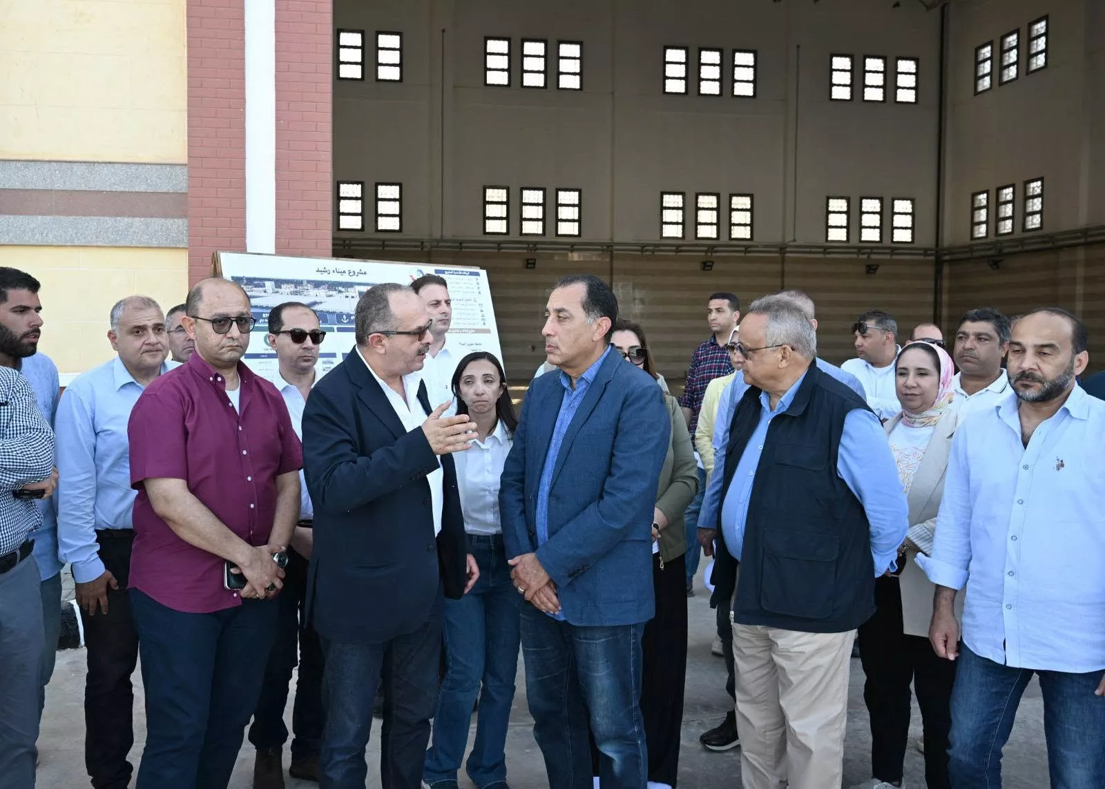 رئيس الوزراء يتفقد أعمال تطوير ميناء رشيد