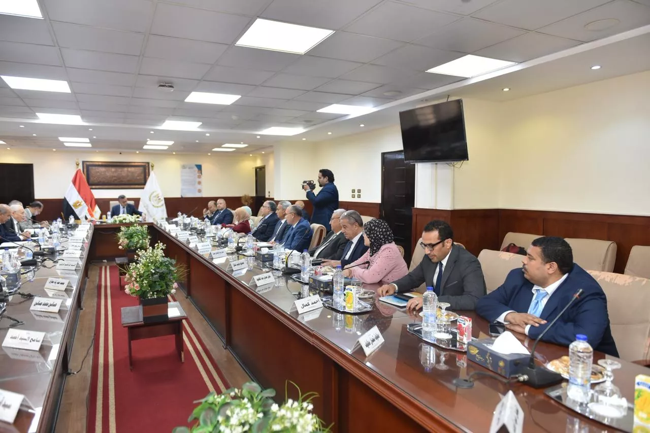 وزير التموين يترأس اجتماع الجمعية العامة للشركة المصرية القابضة للصوامع والتخزين