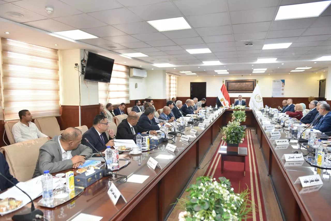 وزير التموين يترأس اجتماع الجمعية العامة للشركة المصرية القابضة للصوامع والتخزين