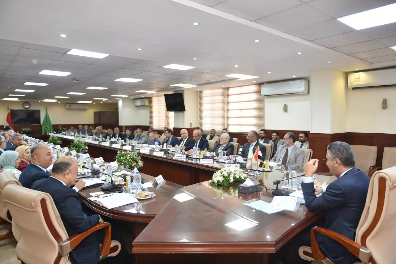 وزير التموين يترأس اجتماع الجمعية العامة للشركة المصرية القابضة للصوامع والتخزين