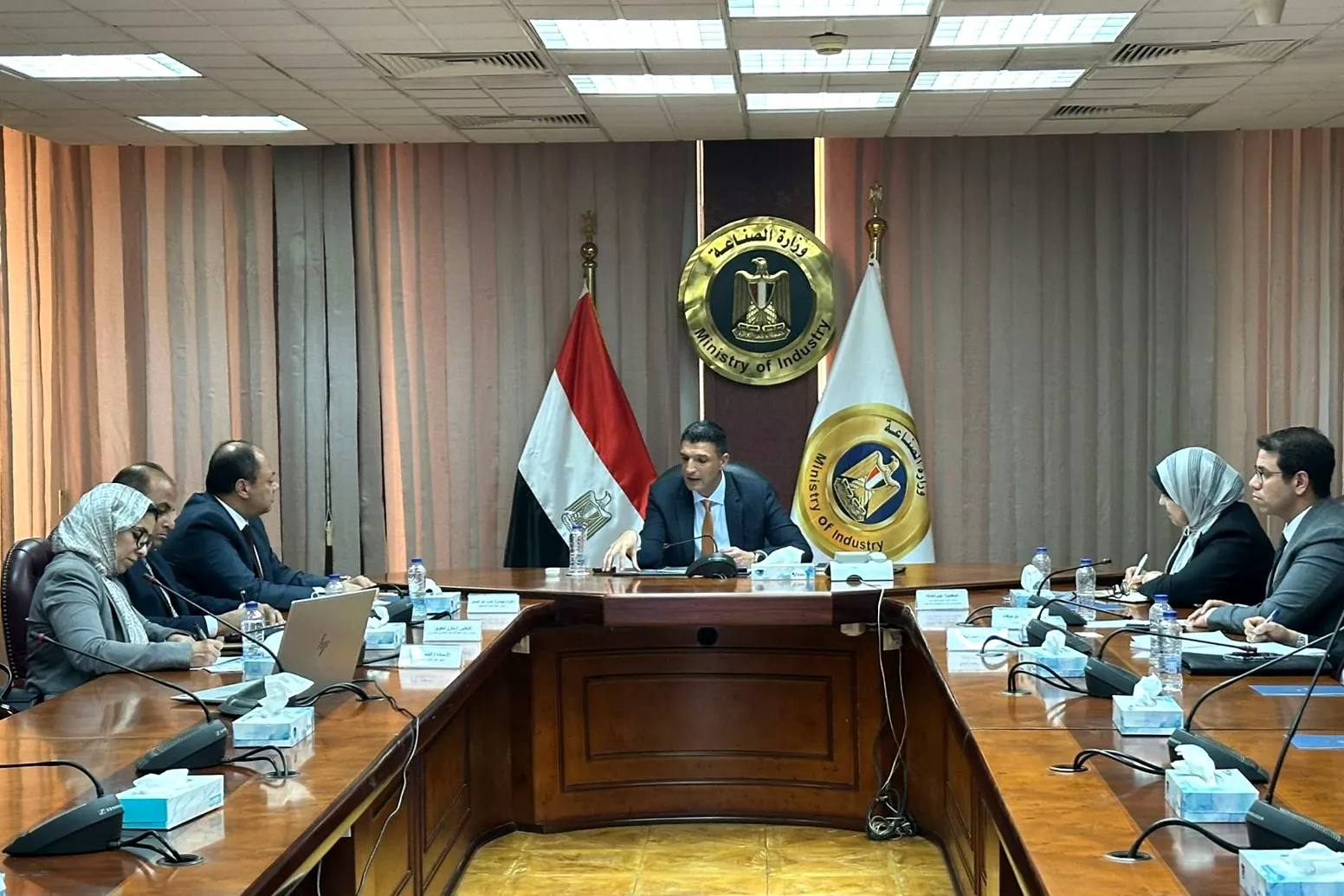 وزير الصناعة مع رئيس هيئة تنمية الصعيد