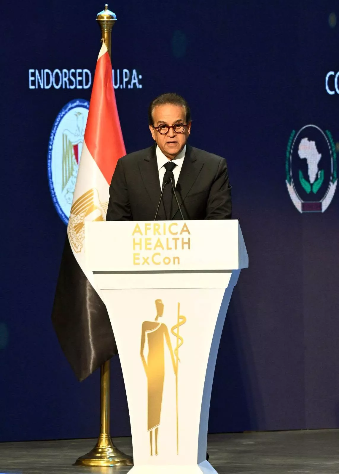 الدكتور خالد عبدالغفار وزير الصحة والسكان