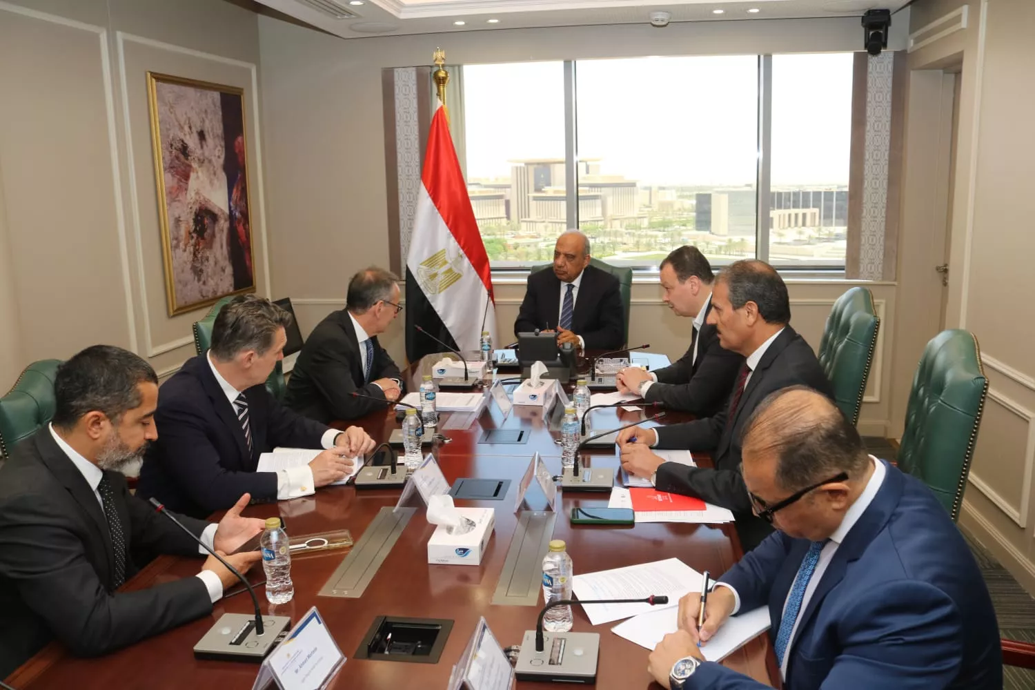 وزير الكهرباء يبحث مع وفد البنك الأوروبى لإعادة الإعمار والتنمية EBRD