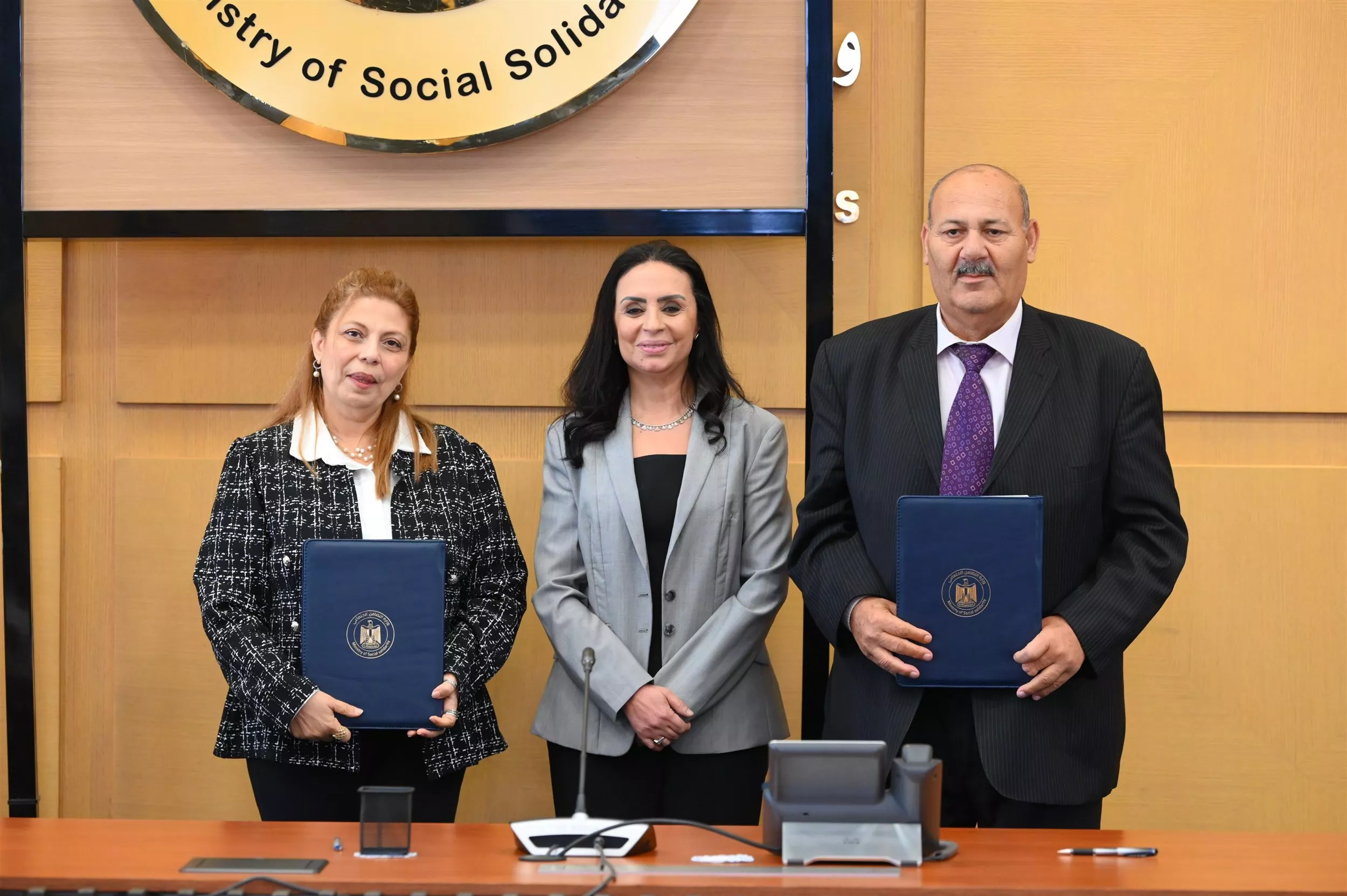 وزيرة التضامن تشهد توقيع عقود تمويل لمشروعات متناهية الصغر