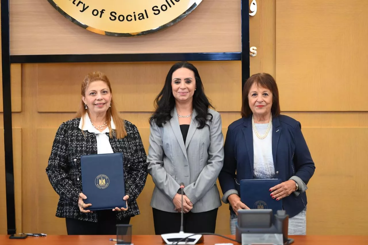 وزيرة التضامن تشهد توقيع عقود تمويل لمشروعات متناهية الصغر