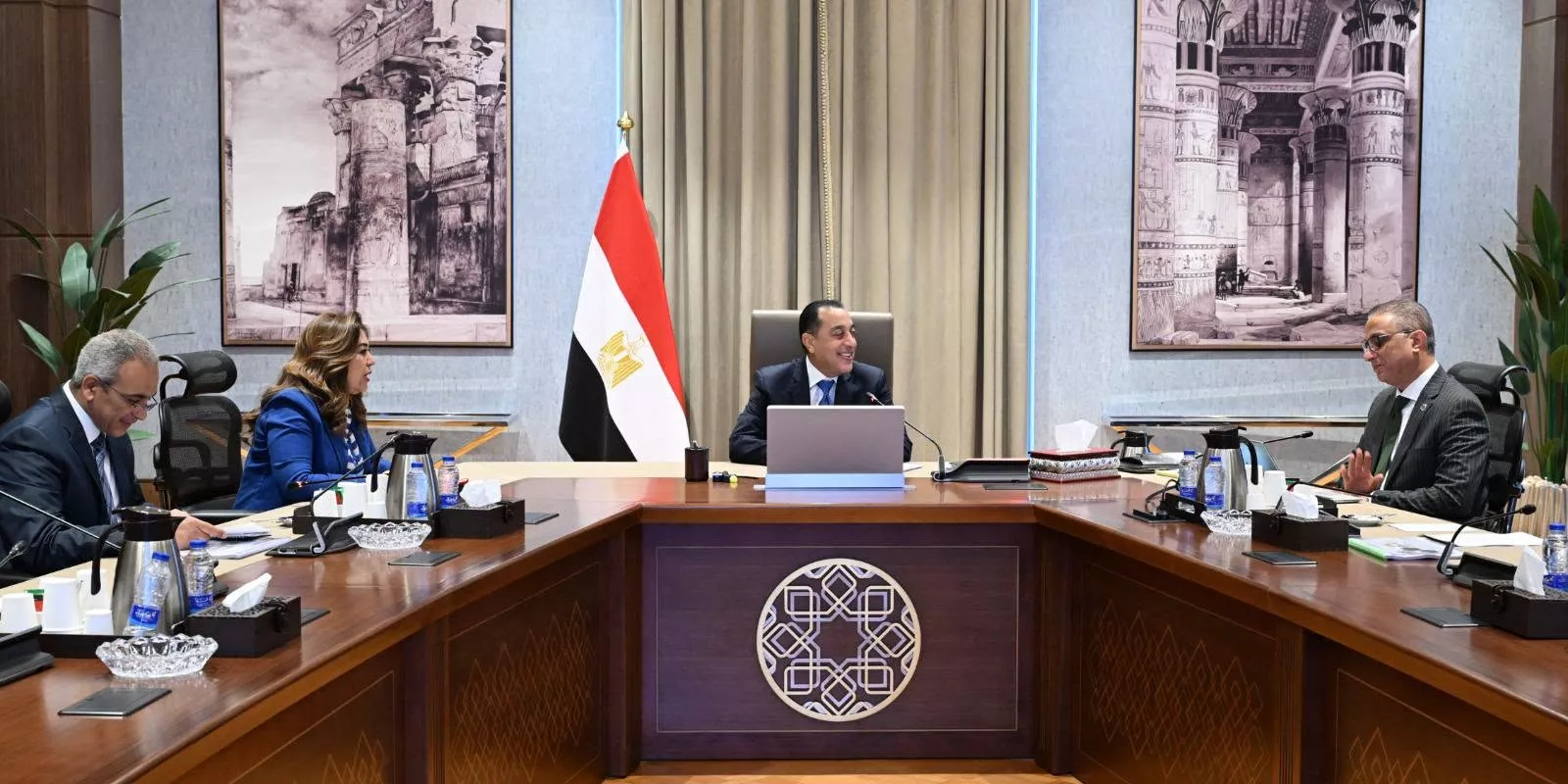 مدبولي يتابع الموقف التنفيذي للمشروعات التنموية بالجيزة