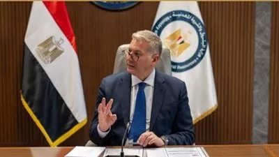 مباحثات مصرية - إماراتية لزيادة الاستثمارات بمجالات تموين الطائرات والاستكشافات البترولية 