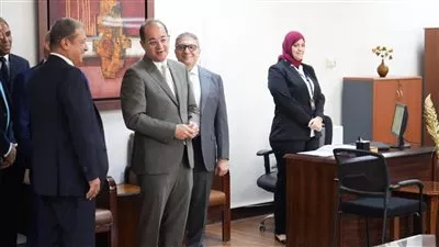 وزير المالية: دراسة إنشاء مراكز إصدار الأختام والتوقيعات الإلكترونية بالمحافظات
