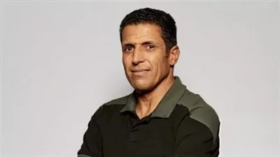 النادي الأهلي يعلن التعاقد مع المدرب المغربي الحسين عموتة