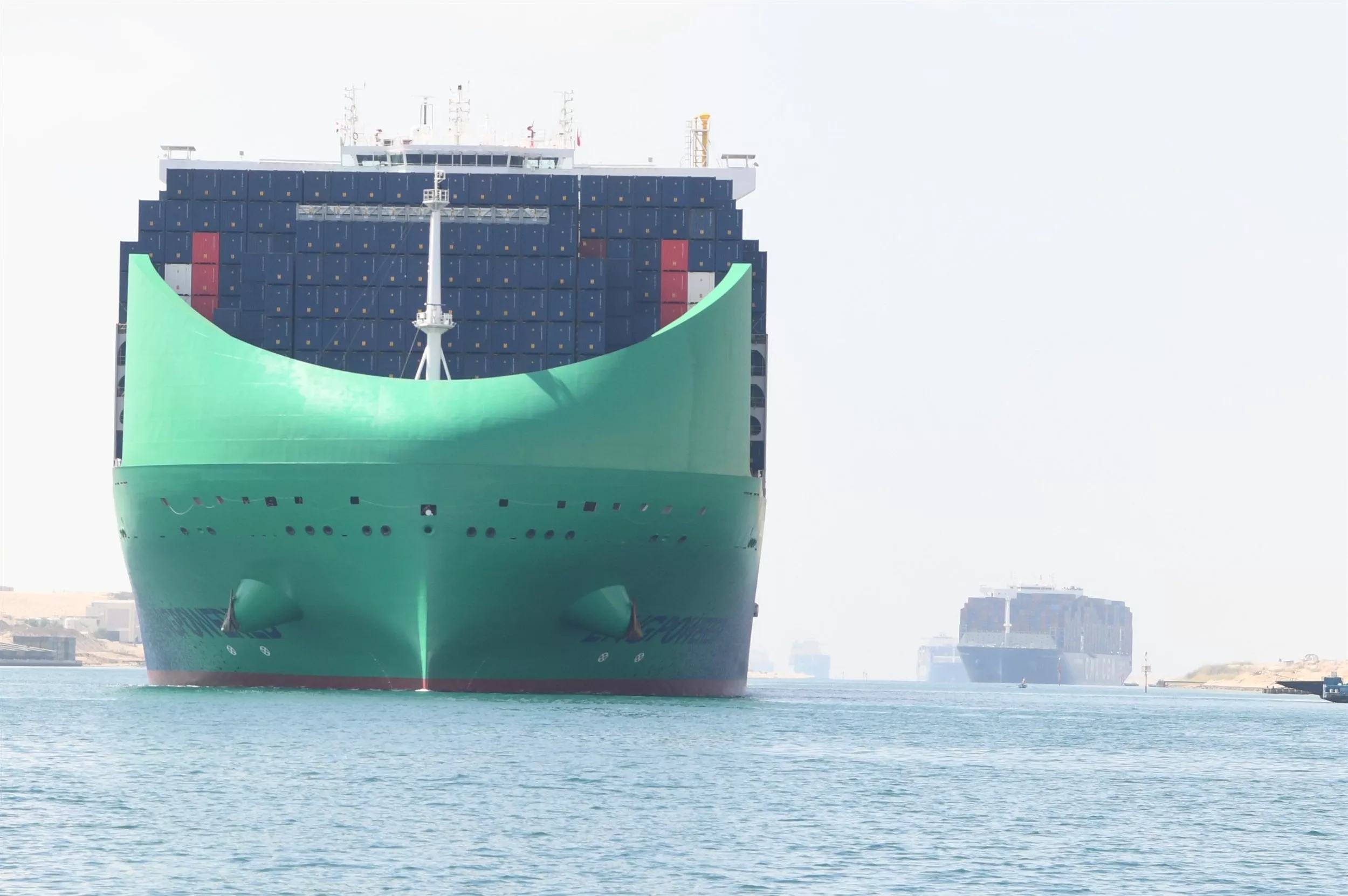 قناة السويس تشهد عبور CMA CGM NOTRE DAME 