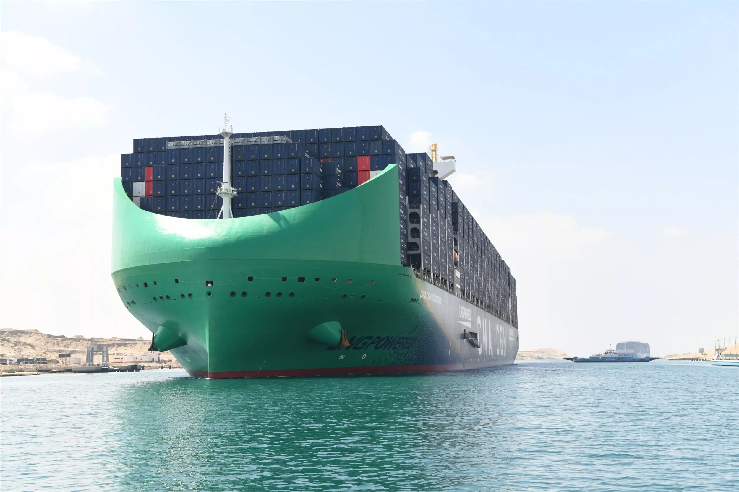 قناة السويس تشهد عبور CMA CGM NOTRE DAME 