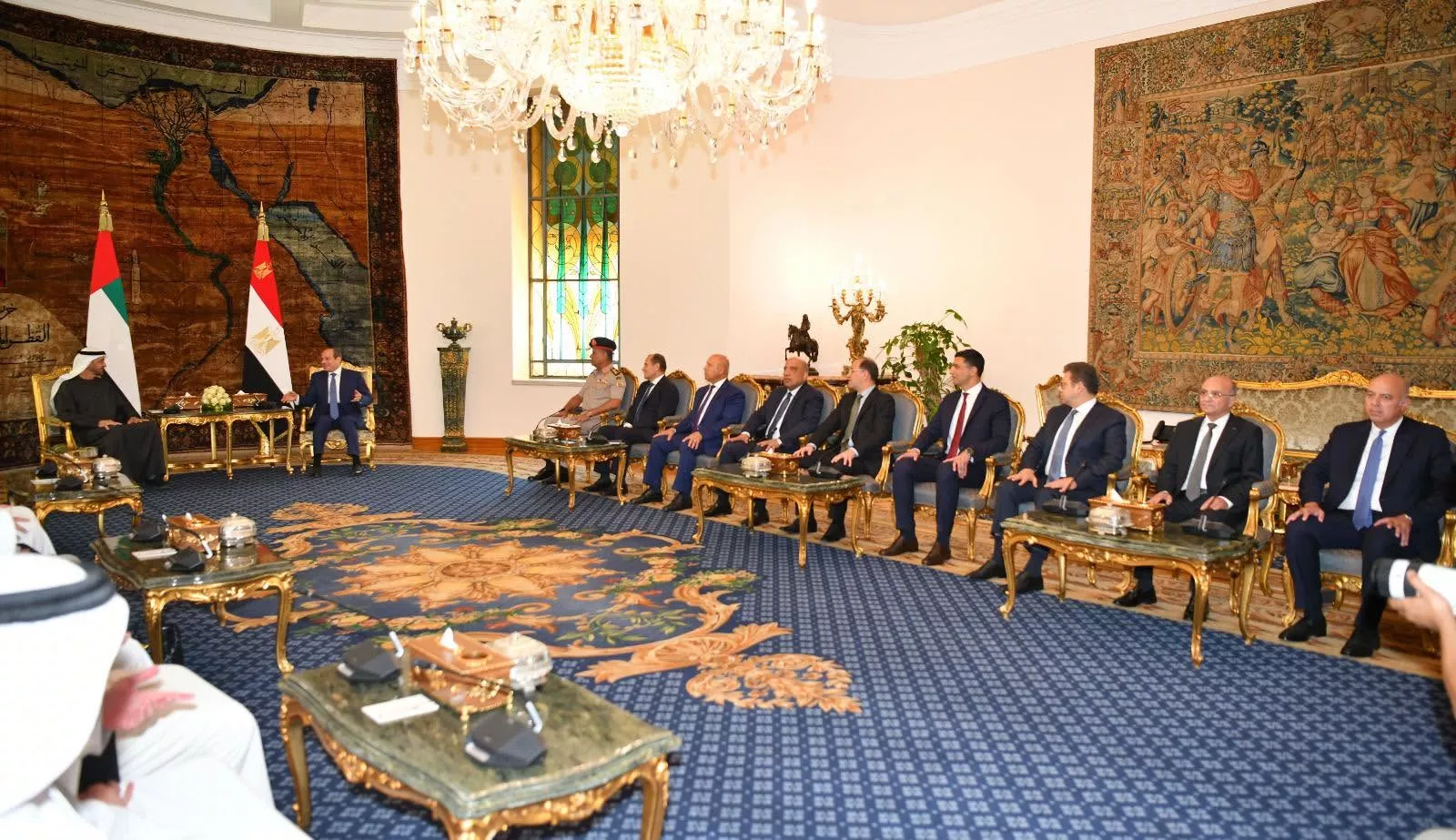 الرئيس السيسي يجتمع مع رئيس دولة الإمارات العربية المتحدة