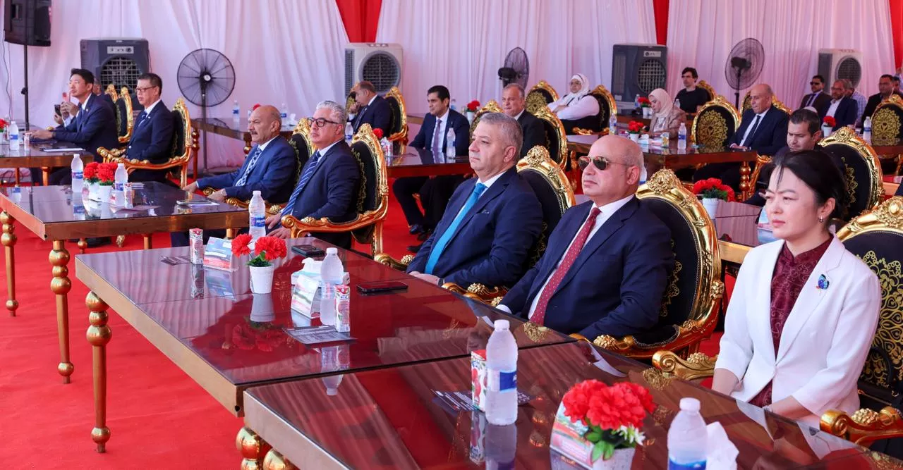 رئيس اقتصادية قناة السويس يشهد وضع حجر الأساس لمصنع لونج مارش الصينية