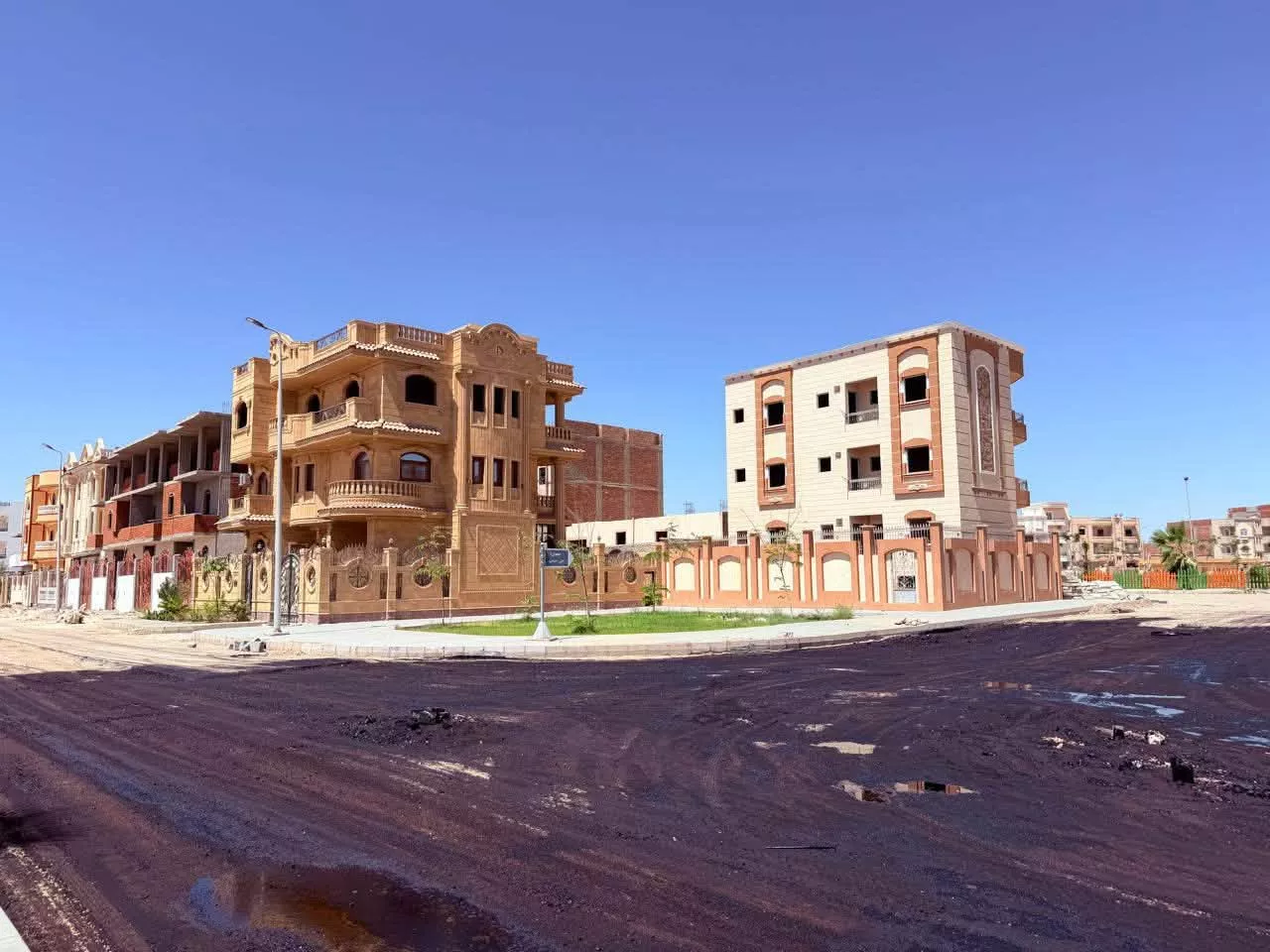 المنشاوي تتابع سير العمل بعدد من مشروعات التطوير بمدن الصعيد