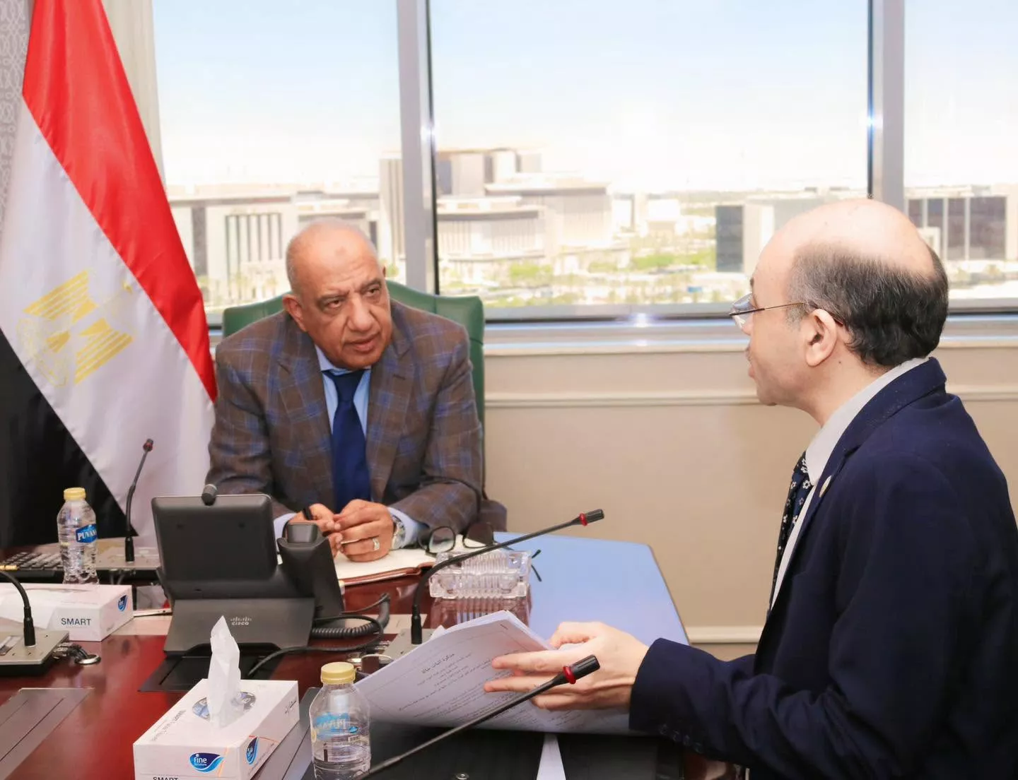 وزير الكهرباء يجتمع مع رئيس هيئة المواد النووية