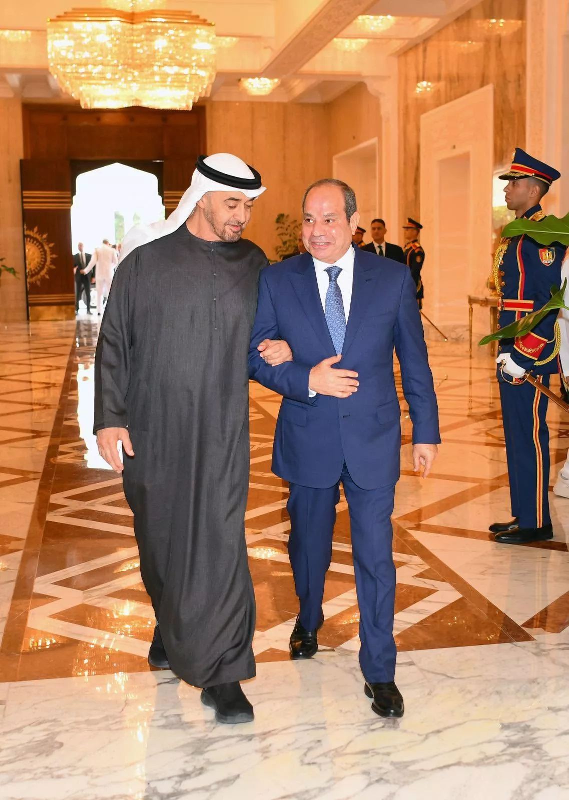 الرئيس السيسي يجتمع مع رئيس دولة الإمارات العربية المتحدة