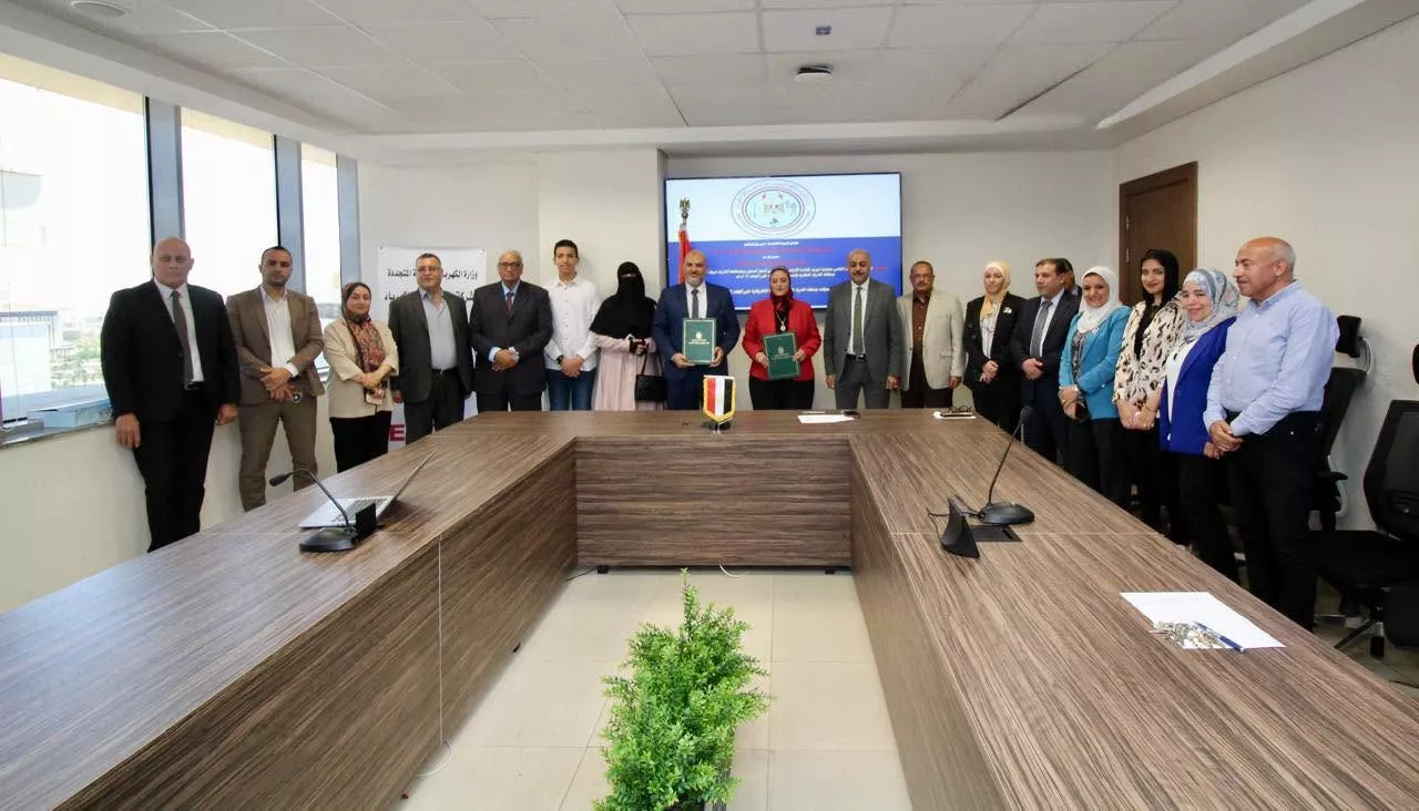 المصرية لنقل الكهرباء توقع عقد لتطوير البنية التحتية للاتصالات