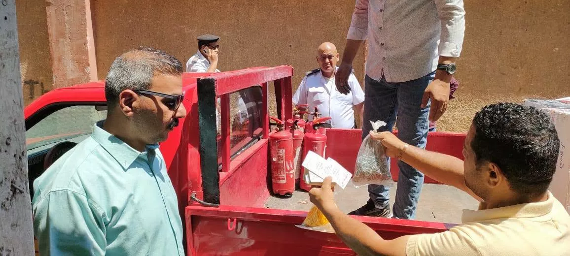 ضبط منشأة غير مرخصة لتعبئة طفايات الحريق بحي إمبابة
