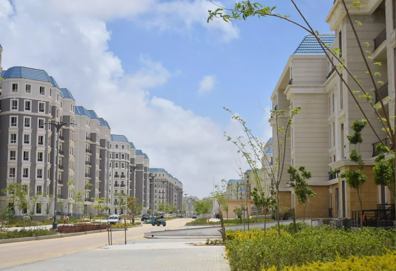 وزيرة الإسكان تتابع موقف تنفيذ أبراج مارينا العلمين والحي اللاتيني ومشروعات الخدمات بمدينة العلمين