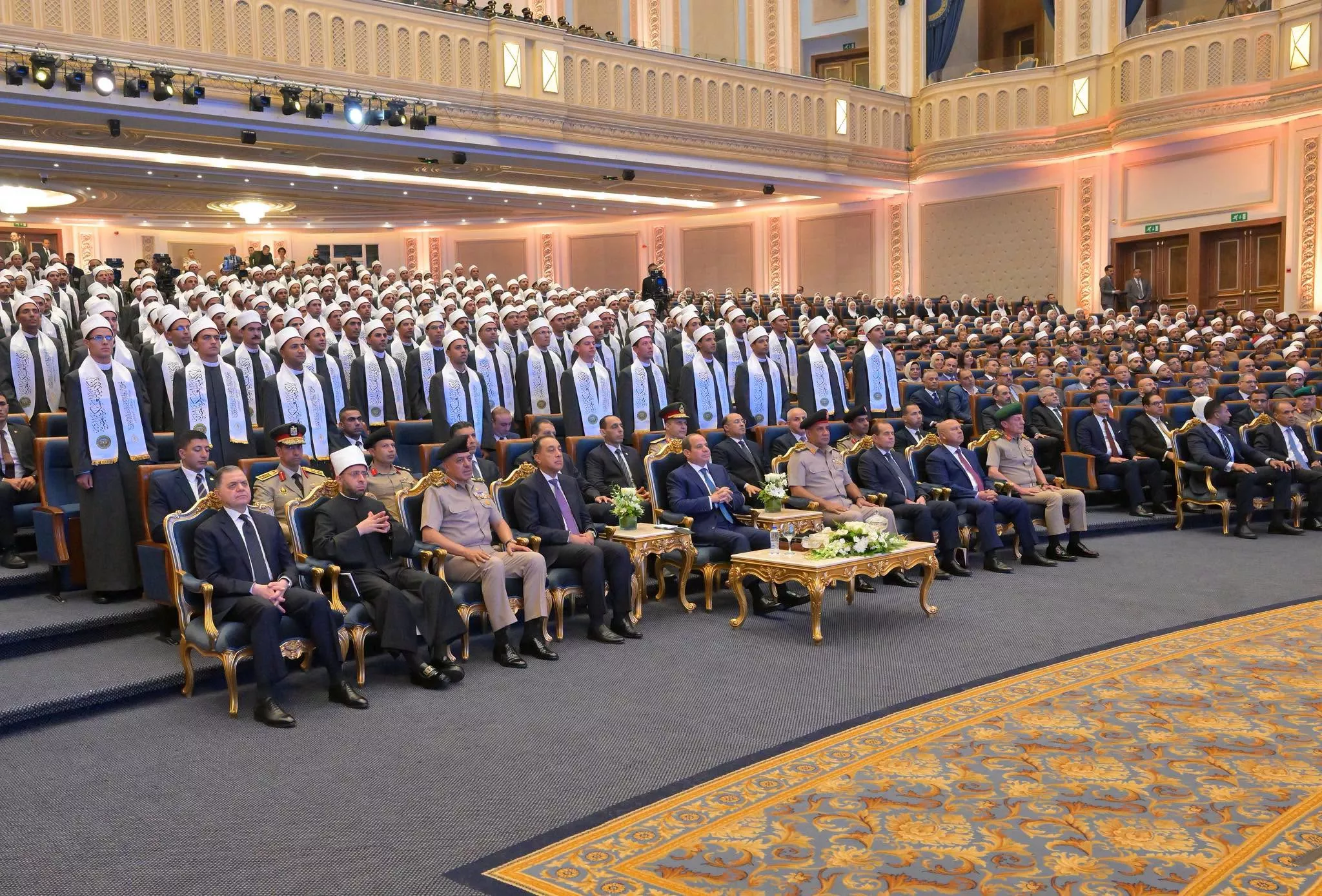 الرئيس السيسي يشهد تخرج دفعة جديدة لأئمة الأوقاف من الأكاديمية العسكرية