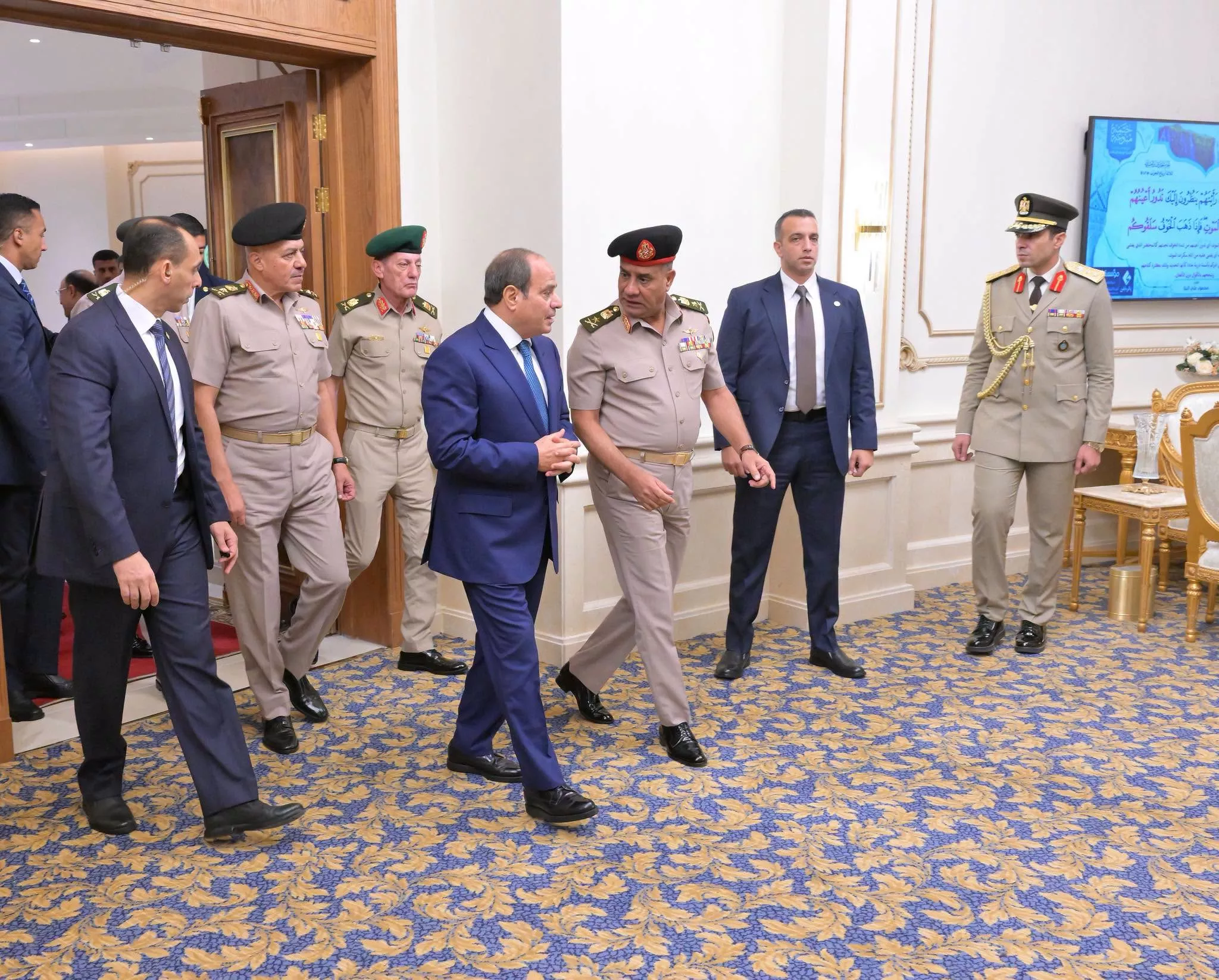 الرئيس السيسي يشهد تخرج دفعة جديدة لأئمة الأوقاف من الأكاديمية العسكرية