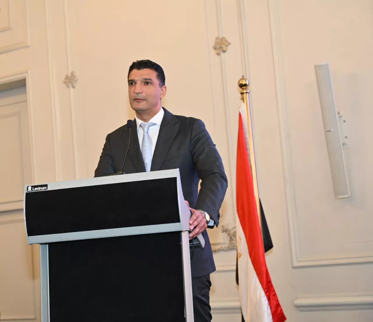 المهندس خالد هاشم وزير الصناعة