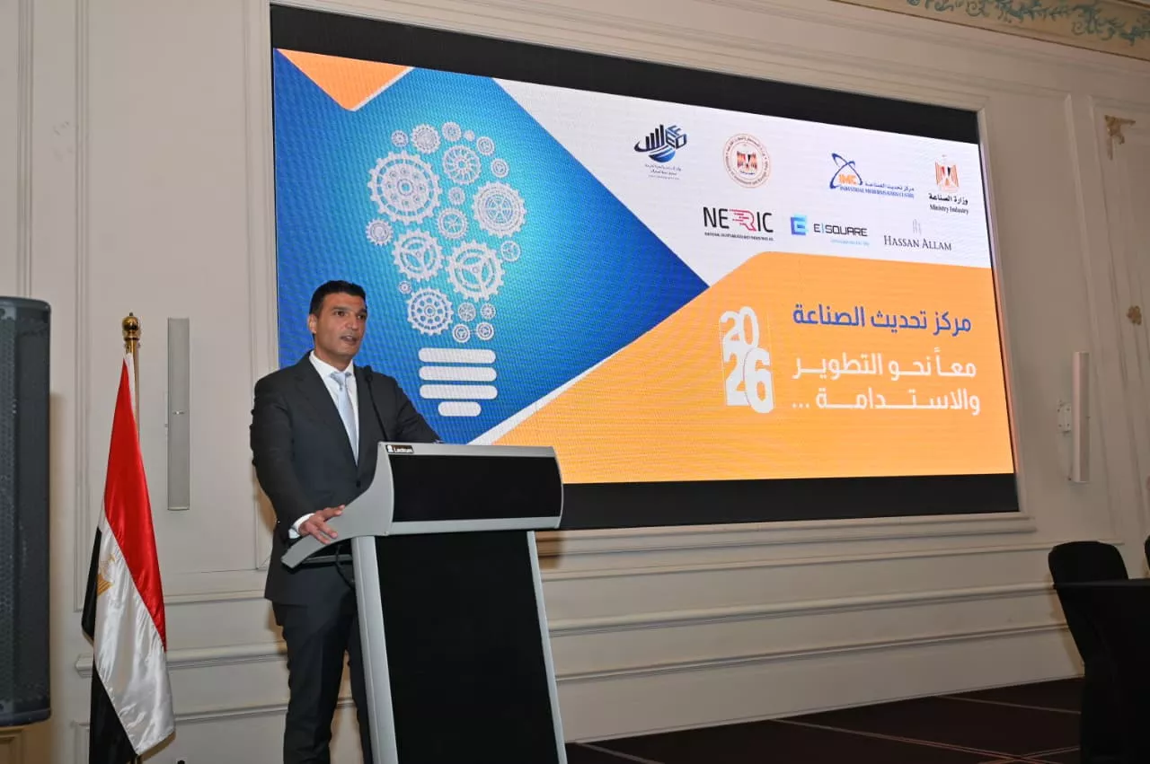 المهندس خالد هاشم وزير الصناعة