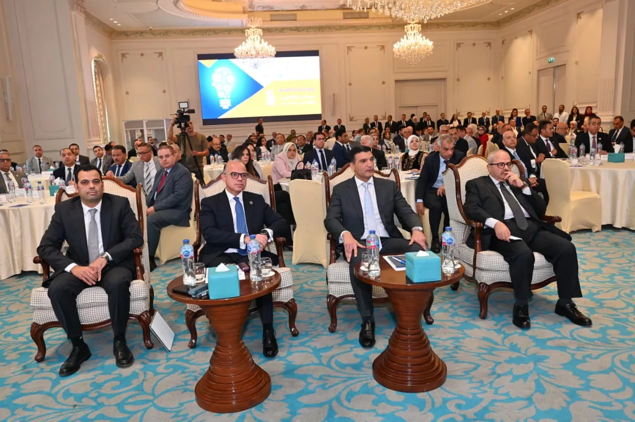 وزيرا الصناعة والاستثمار يشهدان توقيع 4 بروتوكولات تعاون