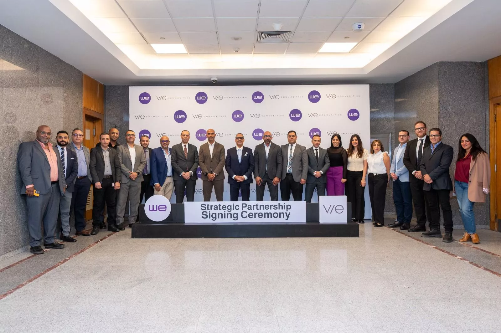 المصرية للاتصالات توقّع مذكرة تفاهم مع شركة VIE Communities