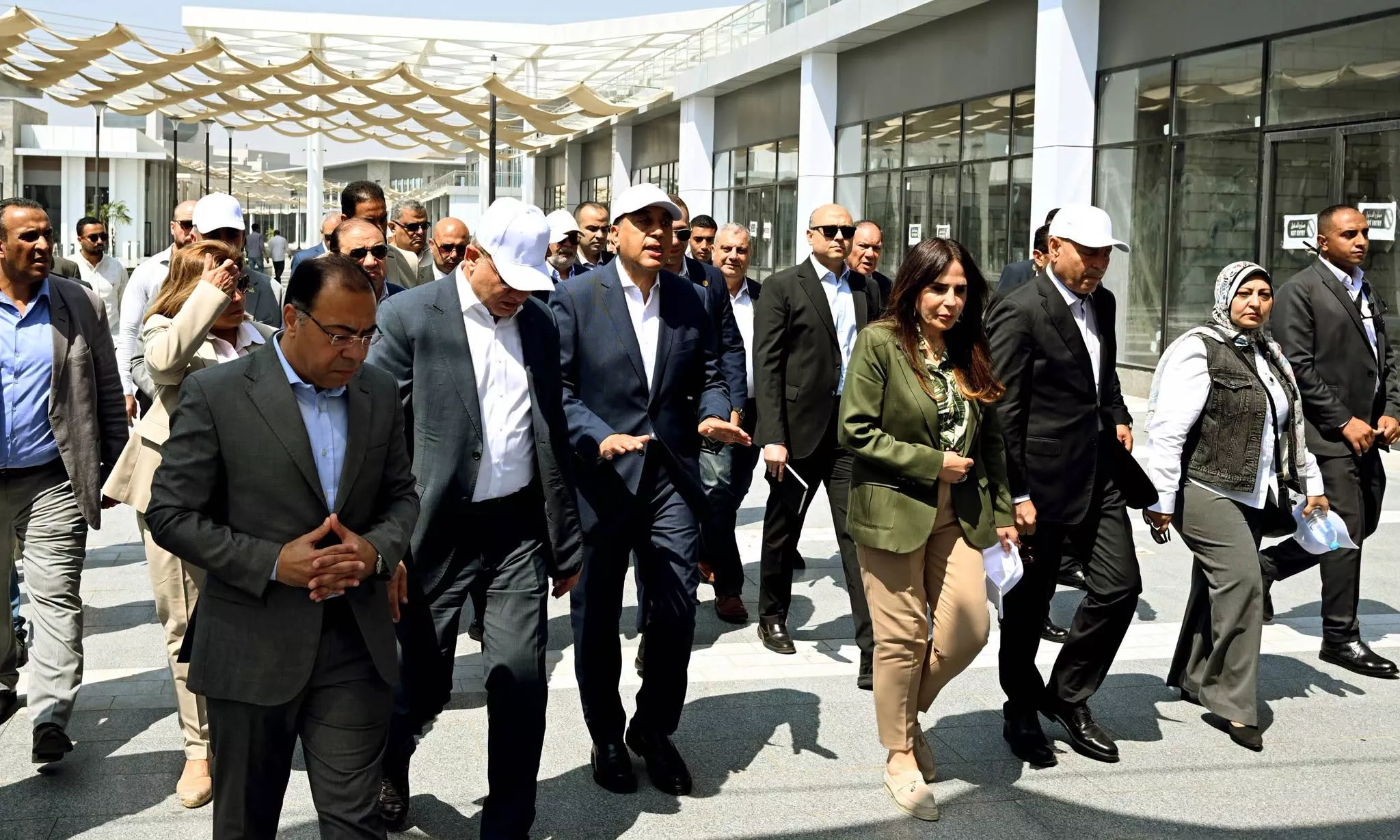 رئيس الوزراء يتفقد معدلات الإنجاز بمشروع حدائق تلال الفسطاط