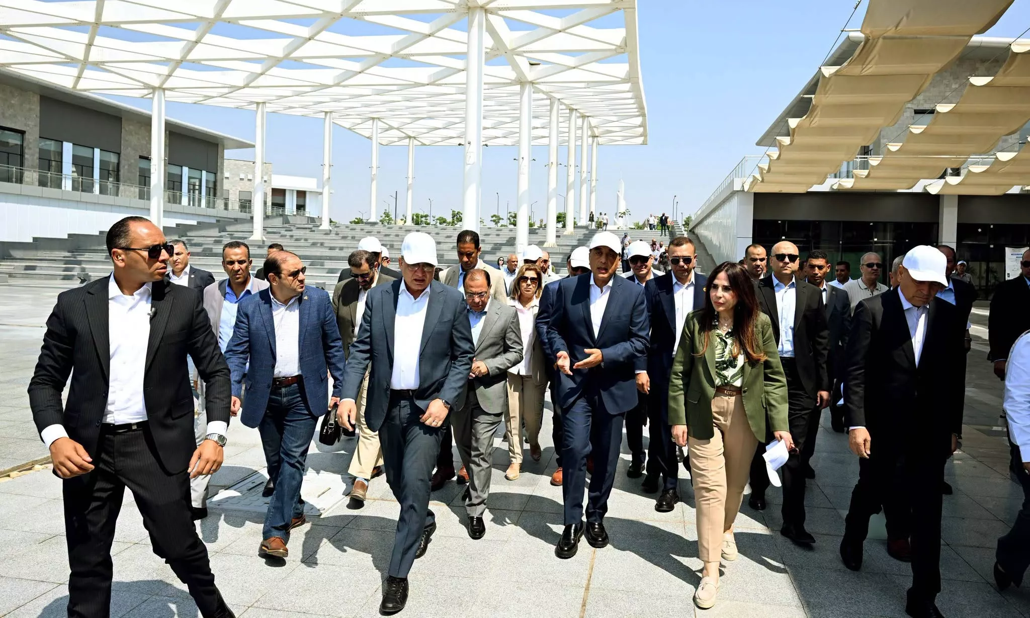 رئيس الوزراء يتفقد معدلات الإنجاز بمشروع حدائق تلال الفسطاط