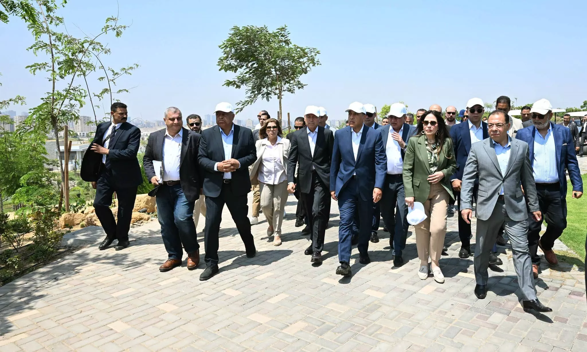 رئيس الوزراء يتفقد معدلات الإنجاز بمشروع حدائق تلال الفسطاط