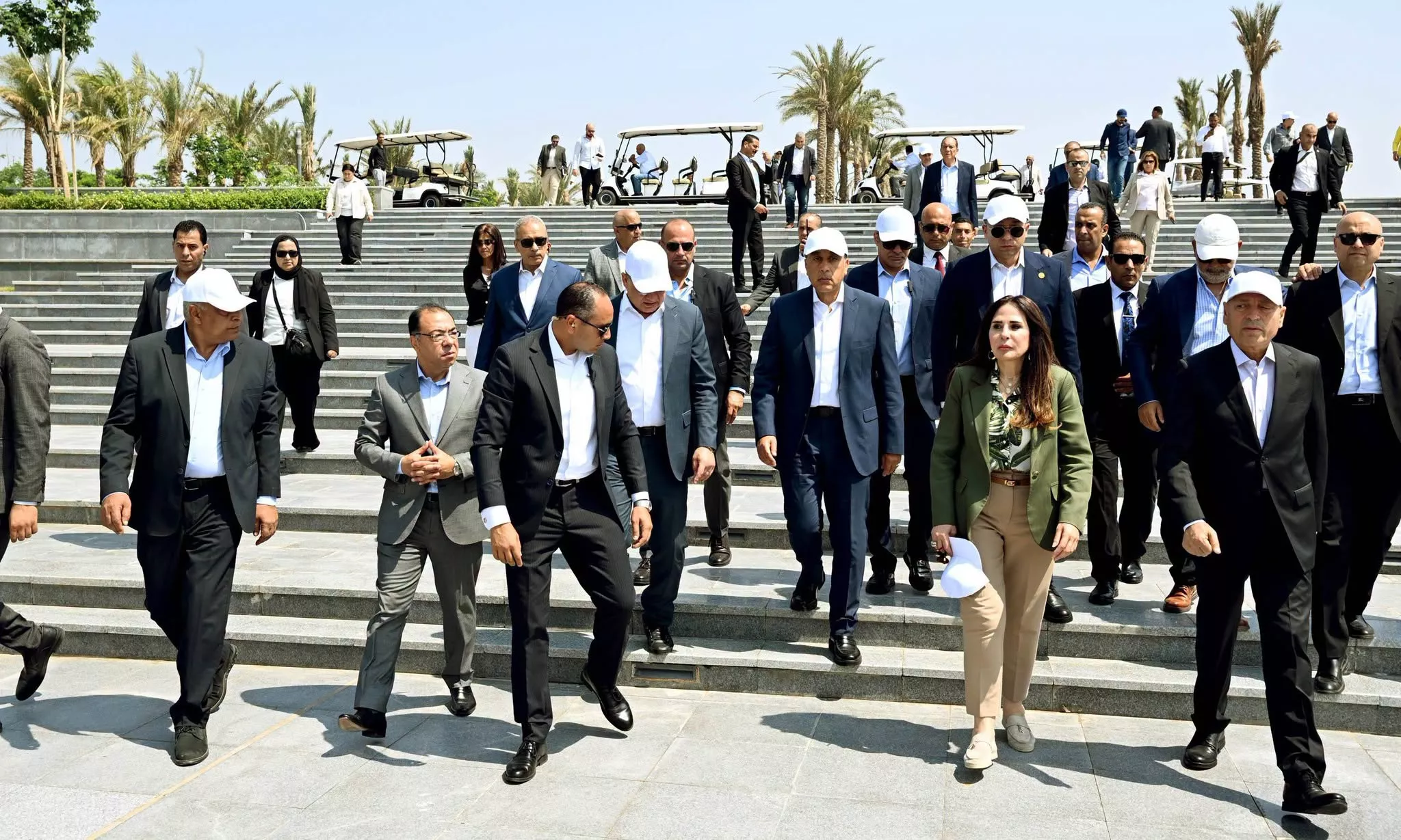 رئيس الوزراء يتفقد معدلات الإنجاز بمشروع حدائق تلال الفسطاط
