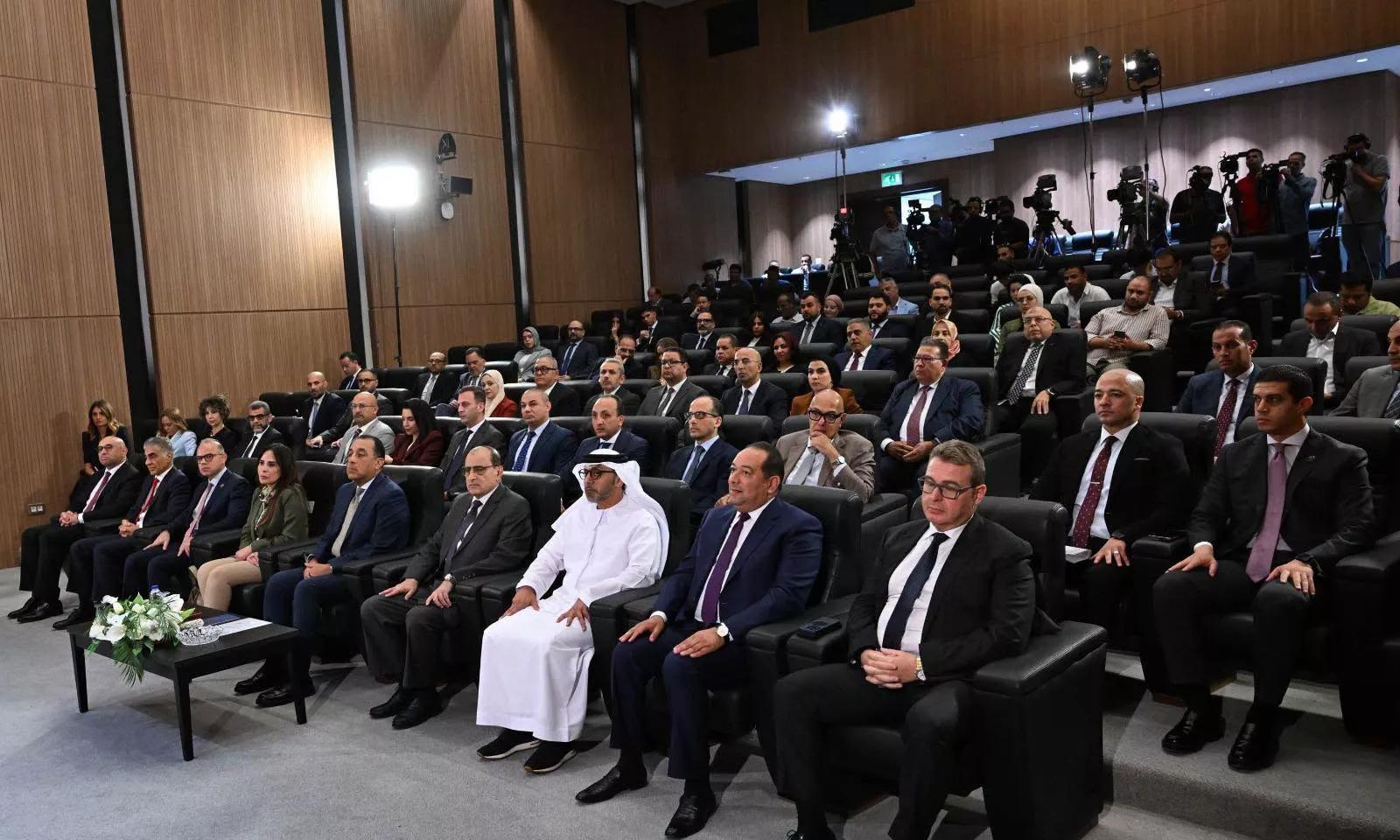 رئيس الوزراء يشهد مراسم توقيع شراكة استراتيجية بين ميدار وماجد الفطيم