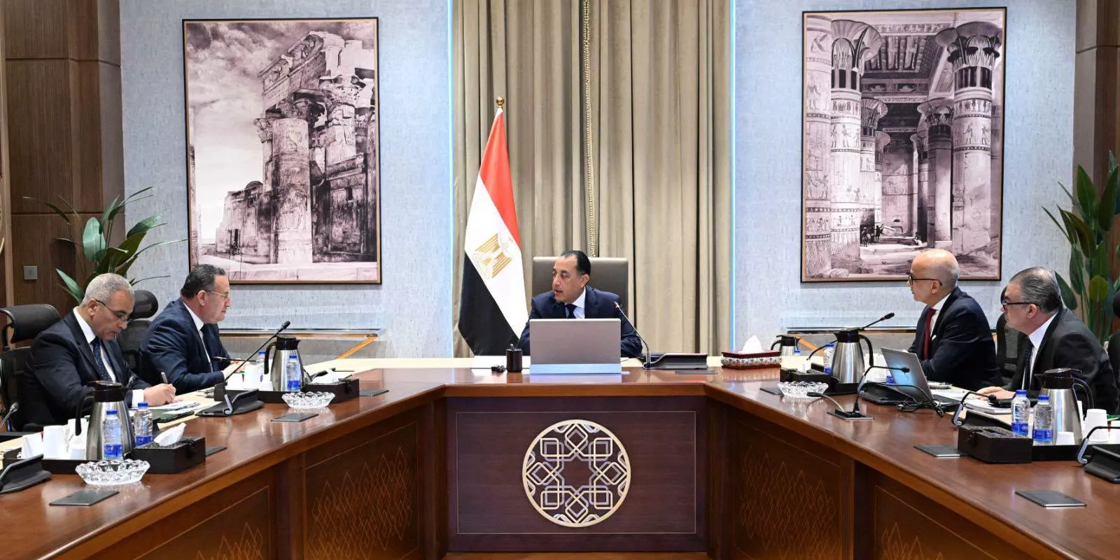 مدبولي يستعرض موقف تنفيذ مشروع المدينة الطبية لجامعة عين شمس