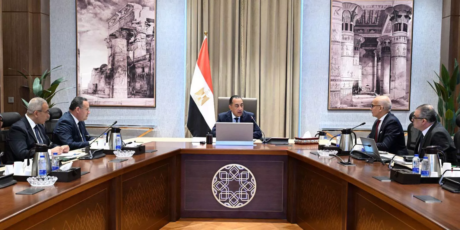 مدبولي يستعرض موقف تنفيذ مشروع المدينة الطبية لجامعة عين شمس