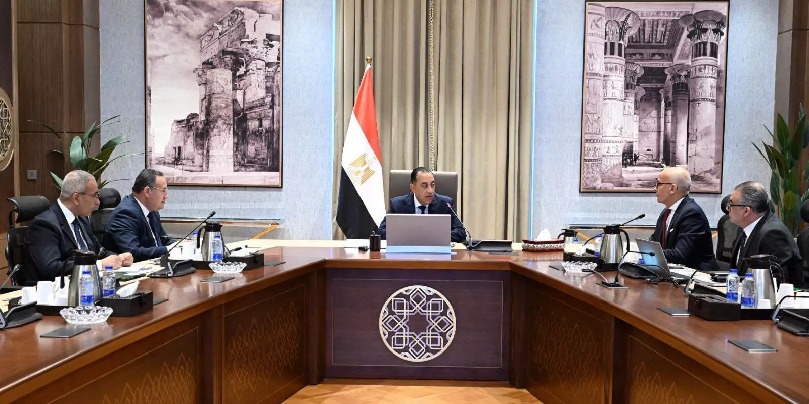 مدبولي يستعرض موقف تنفيذ مشروع المدينة الطبية لجامعة عين شمس