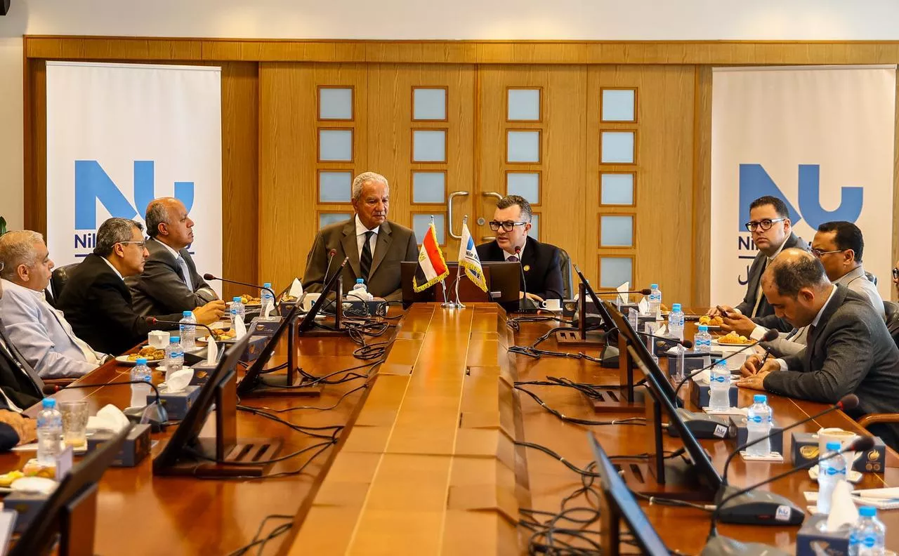 وزير التخطيط يتفقد جامعة النيل الأهلية