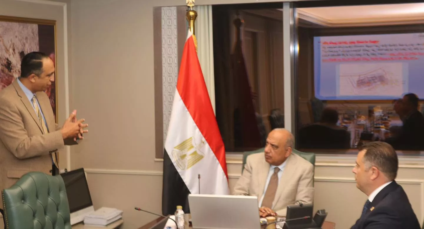 وزير الكهرباء يتابع تطور الأعمال فى مشروع المحطة النووية بالضبعة