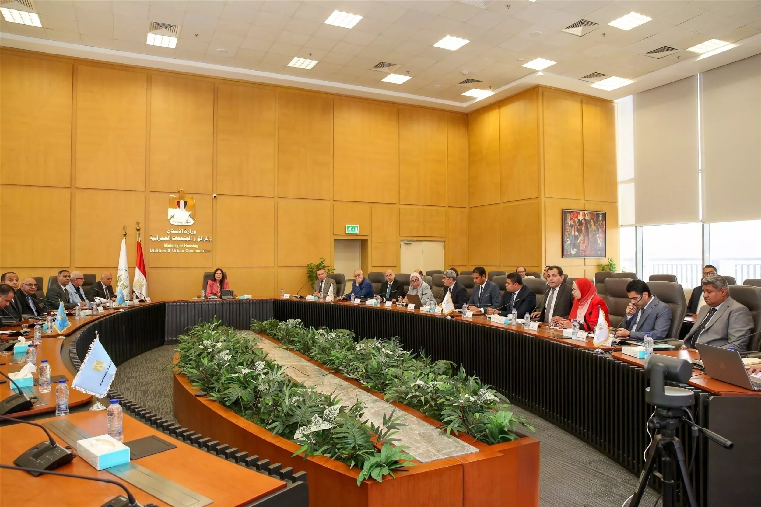 وزيرة الإسكان تتابع الموقف التنفيذي لمشروعات الإسكان بعدد من المدن الجديدة