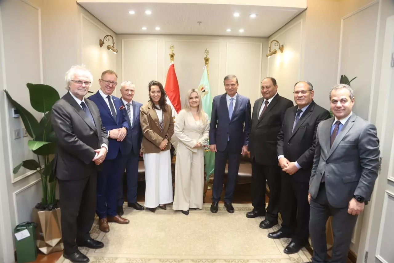 وزير الزراعة يجتمع مع وفداً بولندياً